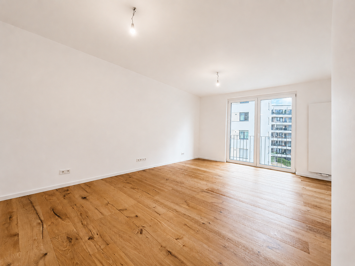 Umfassend modernisierte 2-Zimmer-Wohnung mit Balkon, Aufzug und Kellerraum im Zentrum Düsseldorfs! – Gerresheimer Straße 65, 40211 Düsseldorf(Stadtmitte) – Vorschaubild 3