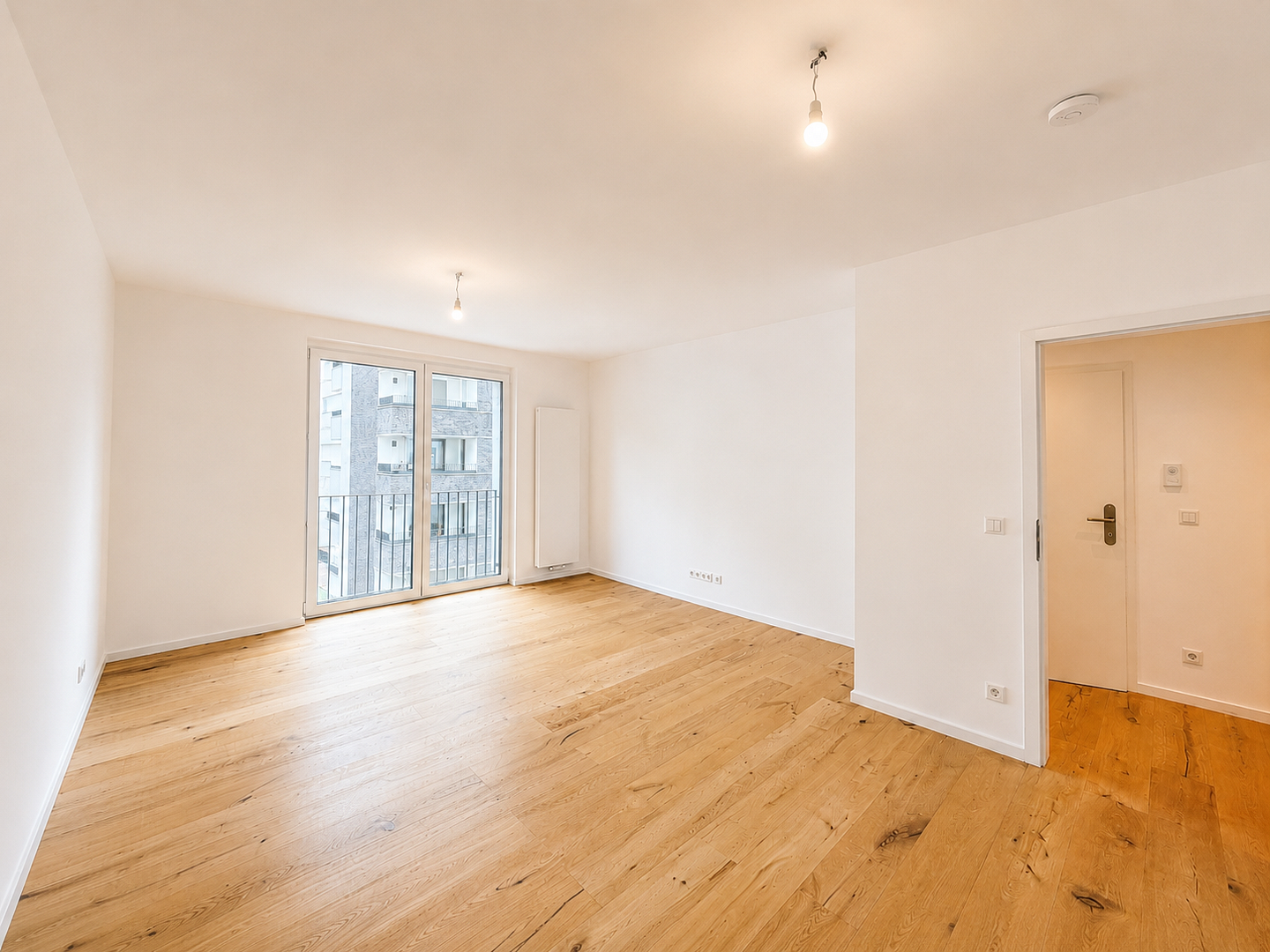 Umfassend modernisierte 2-Zimmer-Wohnung mit Balkon, Aufzug und Kellerraum im Zentrum Düsseldorfs! – Gerresheimer Straße 65, 40211 Düsseldorf(Stadtmitte) – Vorschaubild 4