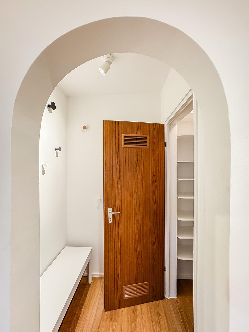 Mit sonnigem Balkon: Möbliertes Zimmer in großzügiger 2er WG – Steinforststr. 38, 91056 Erlangen(Alterlangen) – Vorschaubild 9