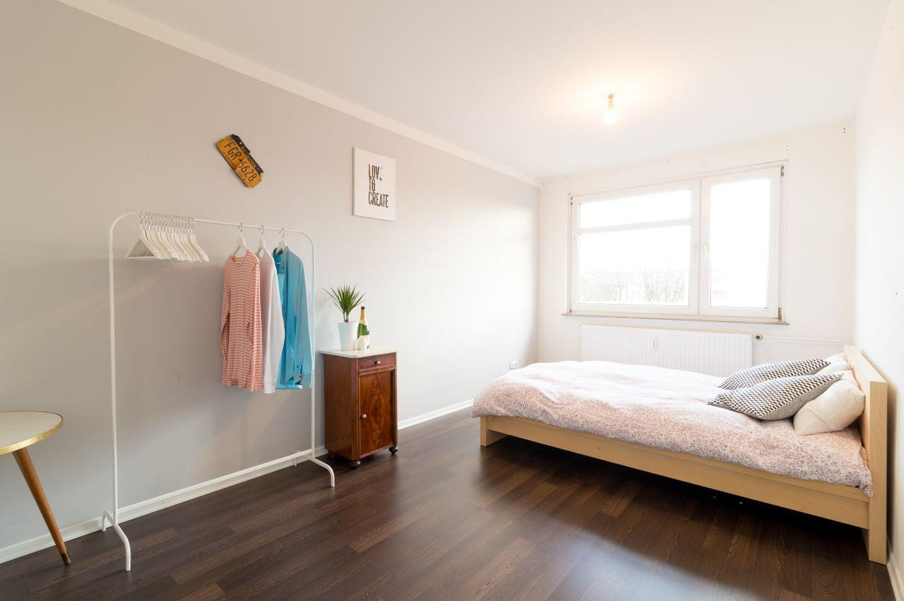 Designer Terrassenwohnung (18 min. Hbf) Natur, Parkplatz (nur befristet 6-12 Monate) 1.700 € inkl NK – Münterweg 14, 22115 Hamburg(Billstedt) – Vorschaubild 15