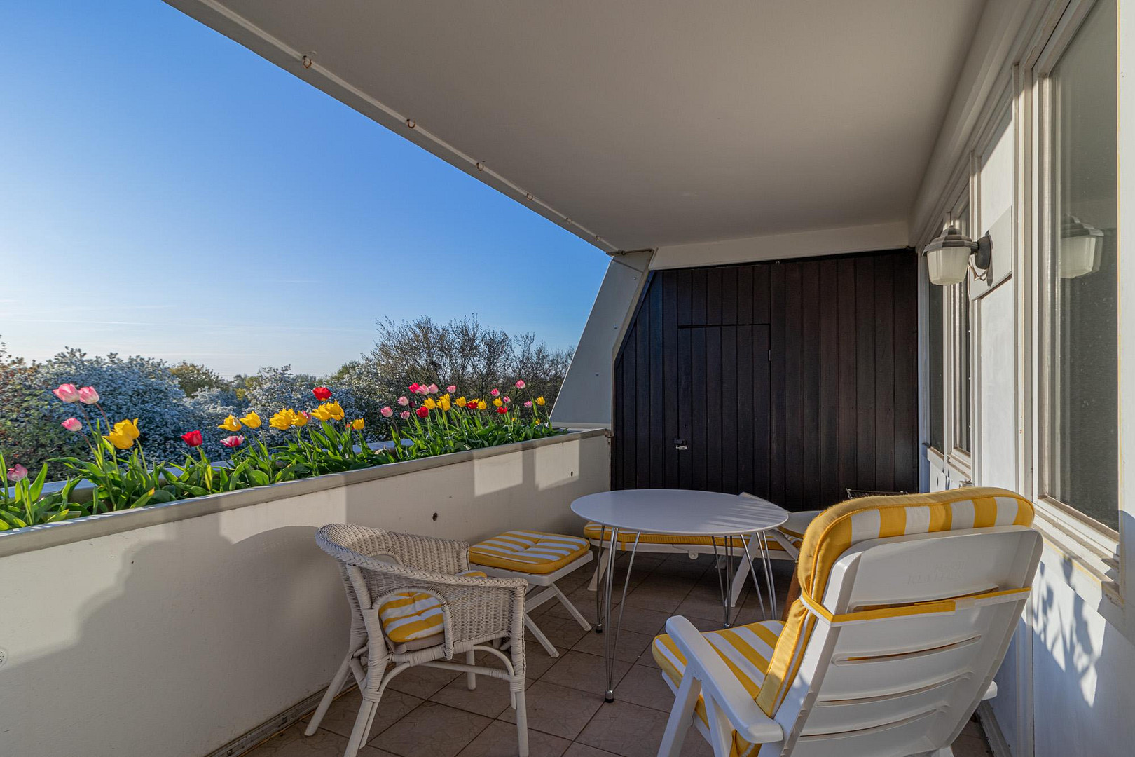 Designer Terrassenwohnung (18 min. Hbf) Natur, Parkplatz (nur befristet 6-12 Monate) 1.700 € inkl NK – Münterweg 14, 22115 Hamburg(Billstedt) – Vorschaubild 2