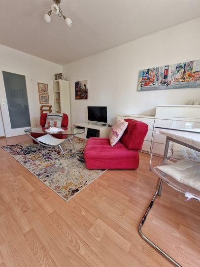 Möblierte, helle 1-Zimmer-Wohnung mit Südloggia in absolut ruhiger und dennoch zentraler Lage! – Regina-Ullmann-Str., 81927 München(Johanneskirchen) – Vorschaubild 4