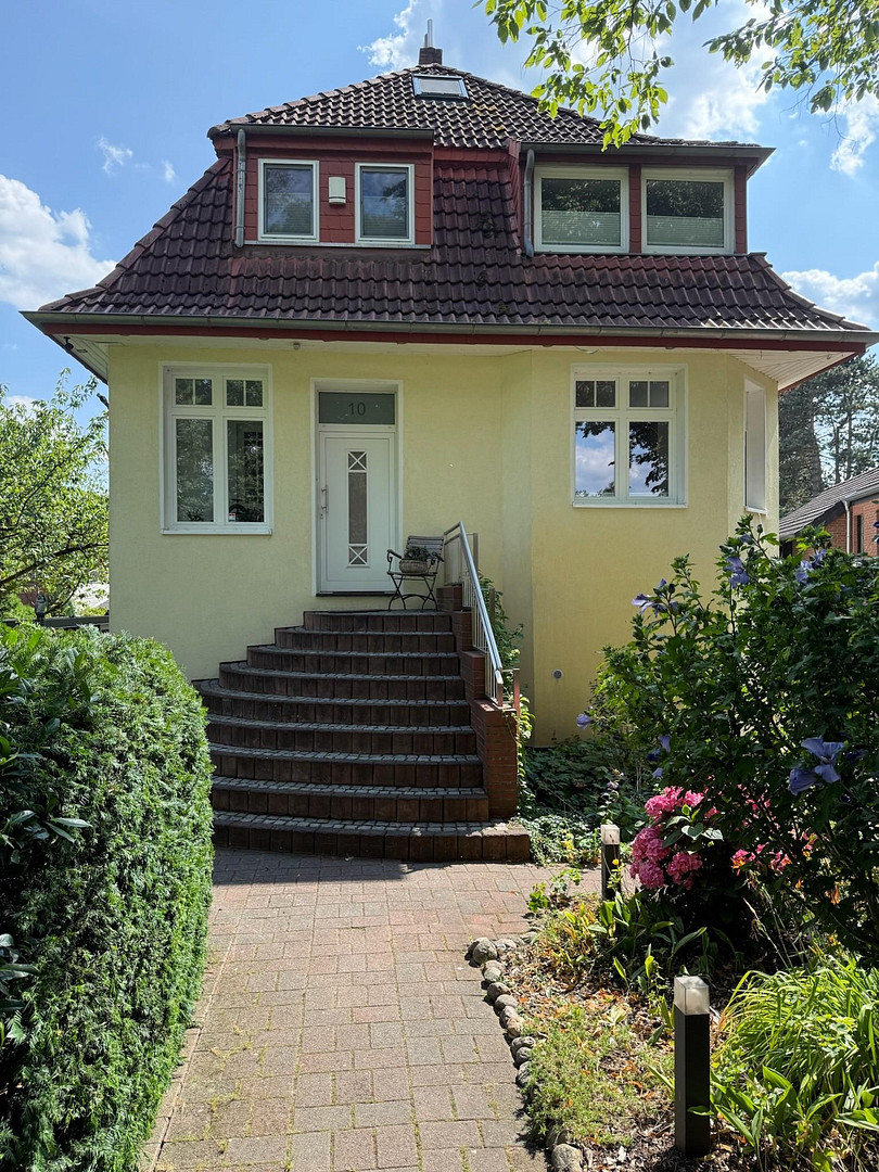 Stilvolles Einfamilienhaus mit 1.800 m2 Südgrundstück und hochwertiger Ausstattung – 28259 Bremen(Huchting) – Vorschaubild 3