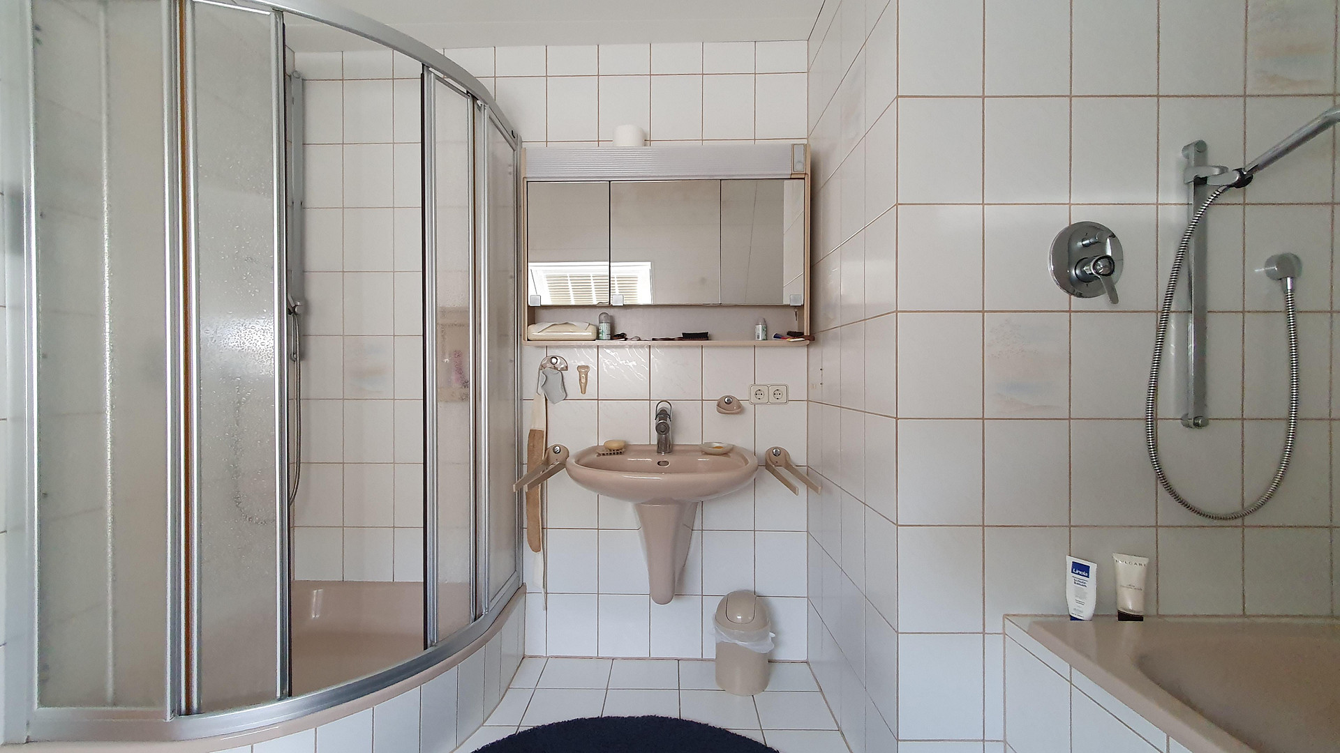 Freistehendes Einfamilienhaus mit Einliegerwohnung, Pool und großem Garten in Remscheid Süd – Remscheid – Vorschaubild 25