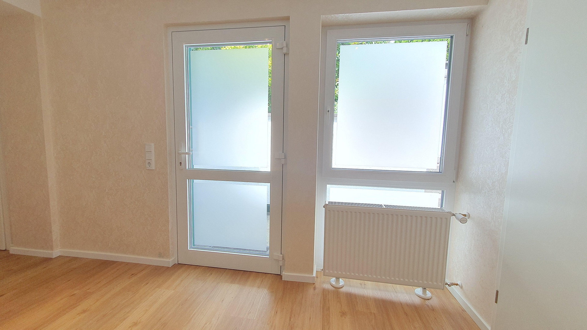 Freistehendes Einfamilienhaus mit Einliegerwohnung, Pool und großem Garten in Remscheid Süd – Remscheid – Vorschaubild 32