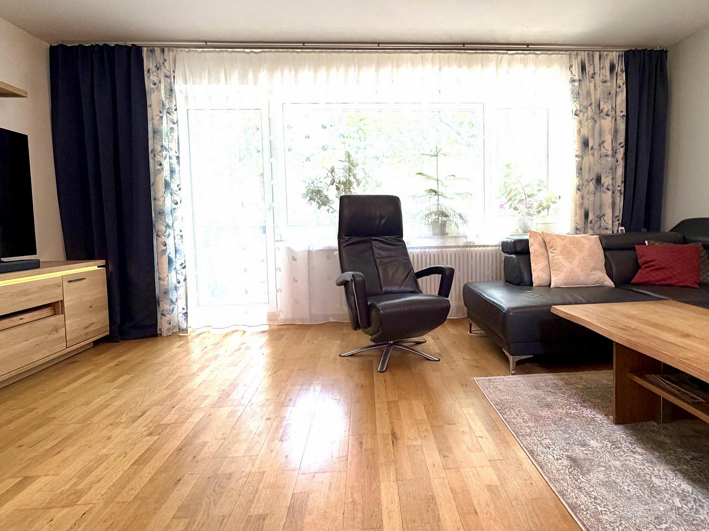 Ruhig, grün & zentrumsnahe 3-Zi. 74qm Wohnung mit SW-Loggia am Grafenberger Wald – Hülsmeyerstraße 4, 40629 Düsseldorf(Ludenberg) – Vorschaubild 4