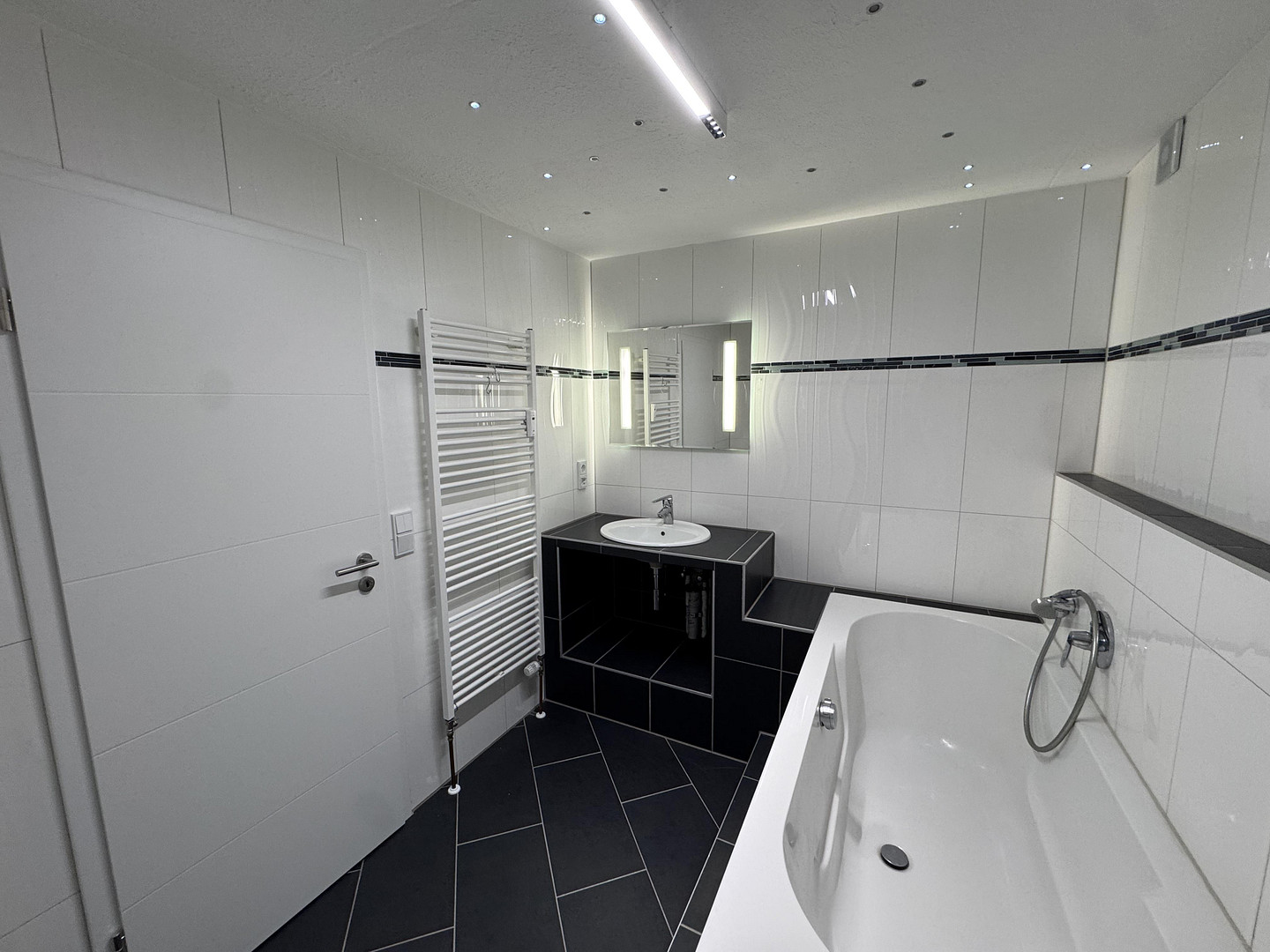 Lichtdurchflutete 2,5-Zimmer-Maisonette, Terrasse und Garten – frisch renoviert & sofort beziehbar – 21147 Hamburg(Hausbruch) – Vorschaubild 12