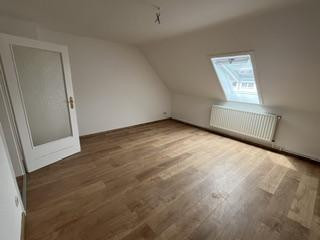 Hannover-Herrenhausen, helle sanierte DG-Wohnung – Schaumburgstraße 12, 30419 Hannover(Herrenhausen) – Vorschaubild 2
