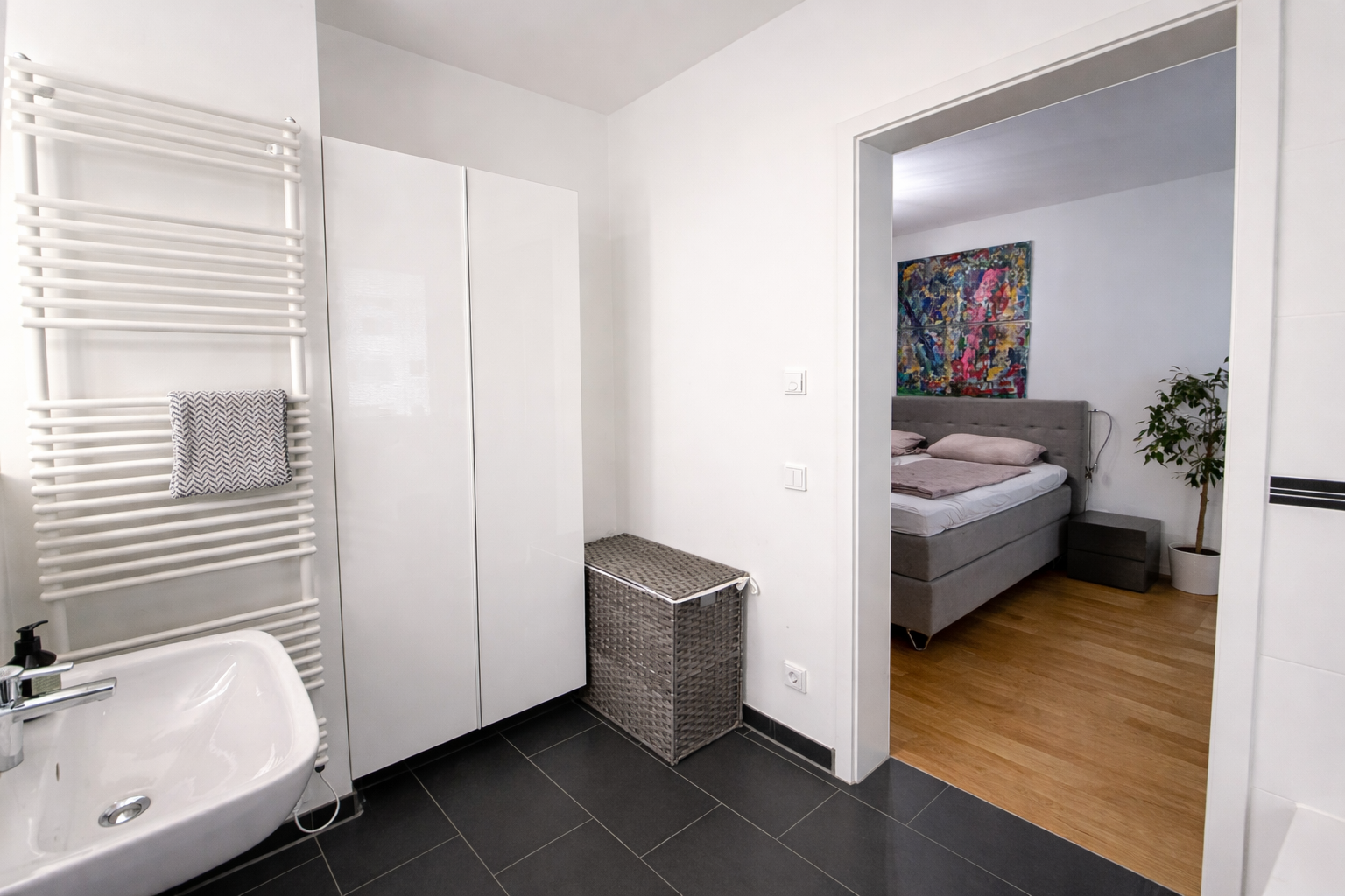 Möbliert: Moderne 4-Zimmer-Wohung in den Welfenhöfen (befristet auf zwei Jahre) – Welfenstraße 68, 81541 München(Au) – Vorschaubild 16