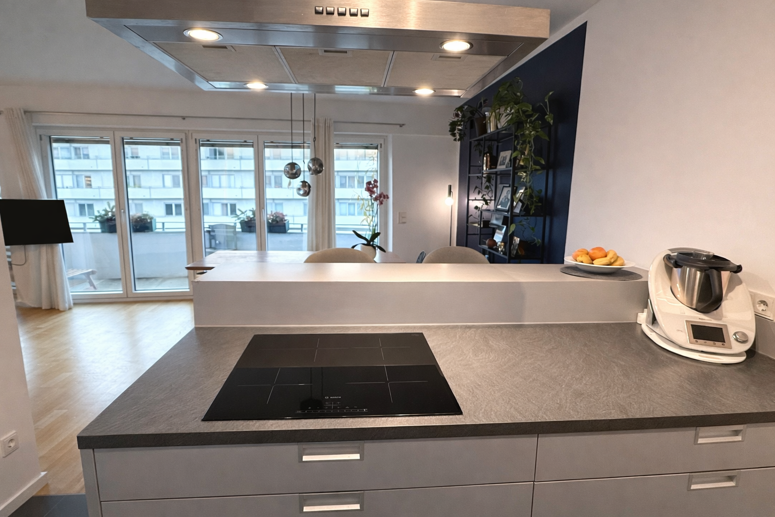 Möbliert: Moderne 4-Zimmer-Wohung in den Welfenhöfen (befristet auf zwei Jahre) – Welfenstraße 68, 81541 München(Au) – Vorschaubild 7