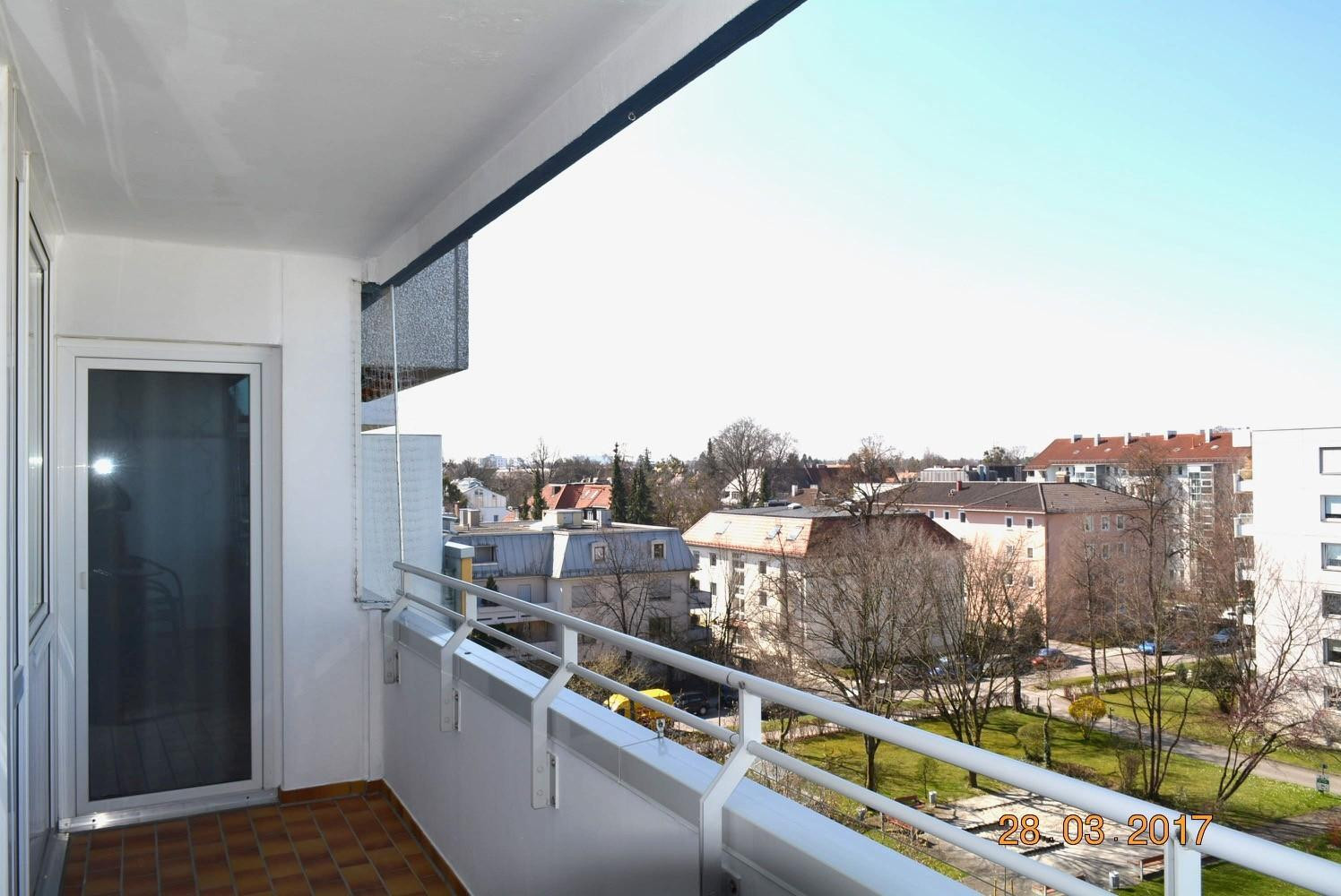 Helle 2,5 Zimmer Wohnung, vollmöbliert mit TG- Stellplatz in zentraler Lage München-Laim – Rapotostraße 4, 80687 München(Laim) – Vorschaubild 9