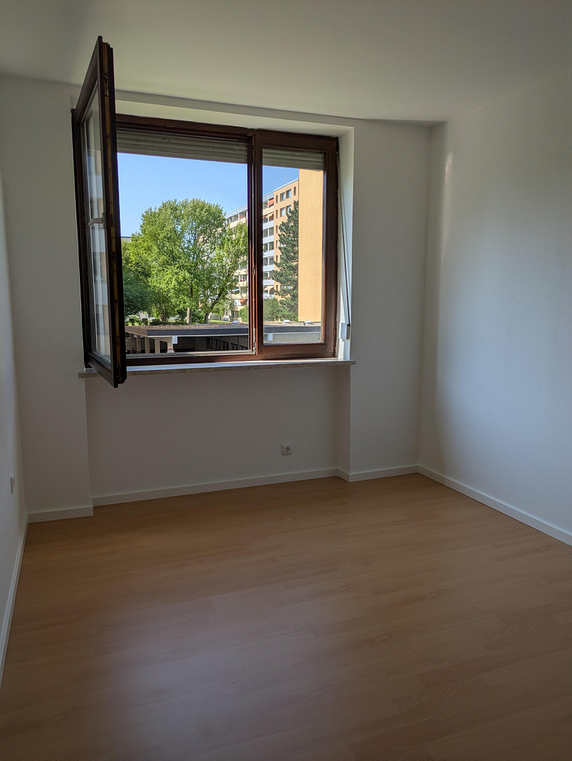 Renovierte 2-Zimmer-Wohnung mit Balkon in Neuhausen – Maria-Luiko-Str., 80636 München(Neuhausen) – Vorschaubild 3