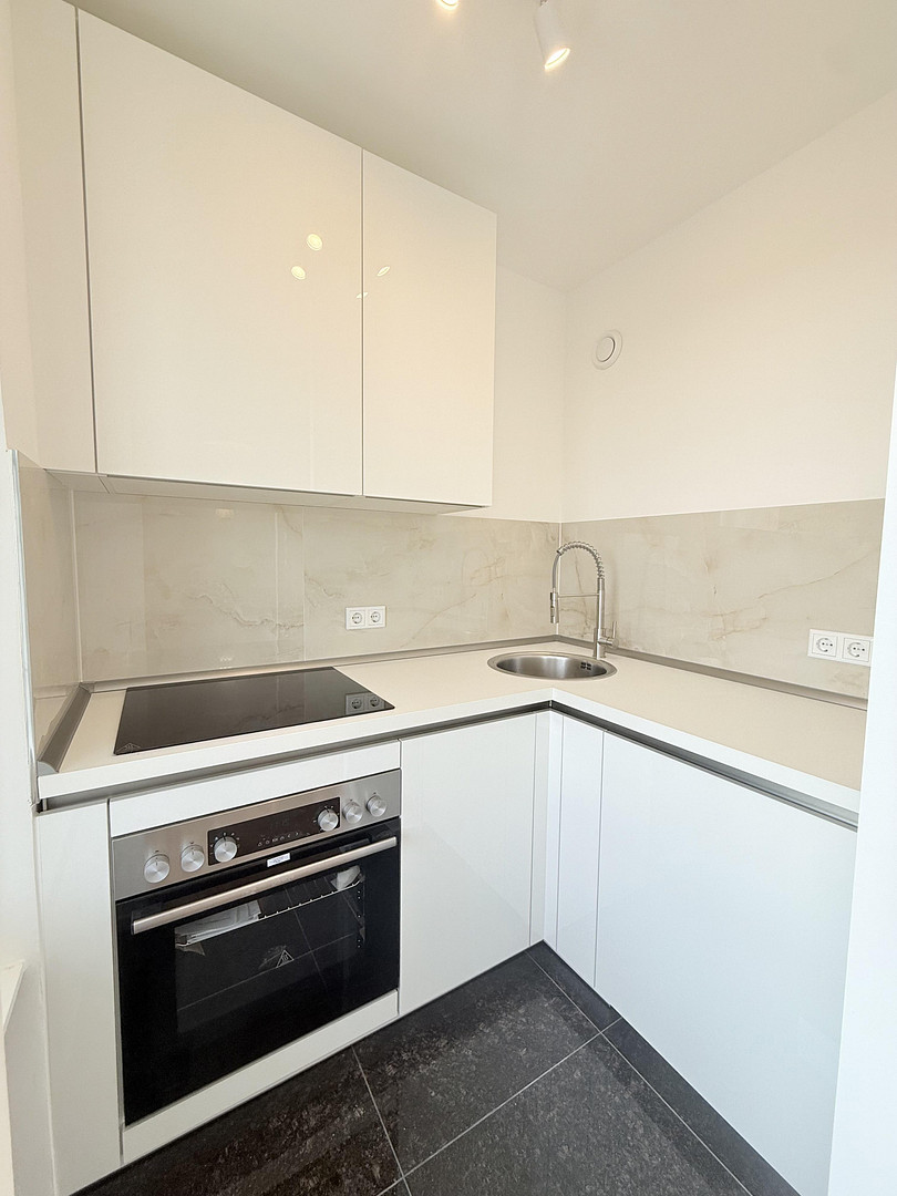 FREI Wunderschöne 1,5-Zi-Whg mit großem Balkon – 81477 München(Solln) – Vorschaubild 6