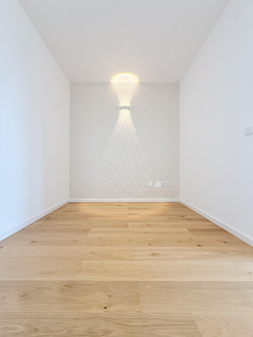FREI Wunderschöne 1,5-Zi-Whg mit großem Balkon – 81477 München(Solln) – Vorschaubild 3