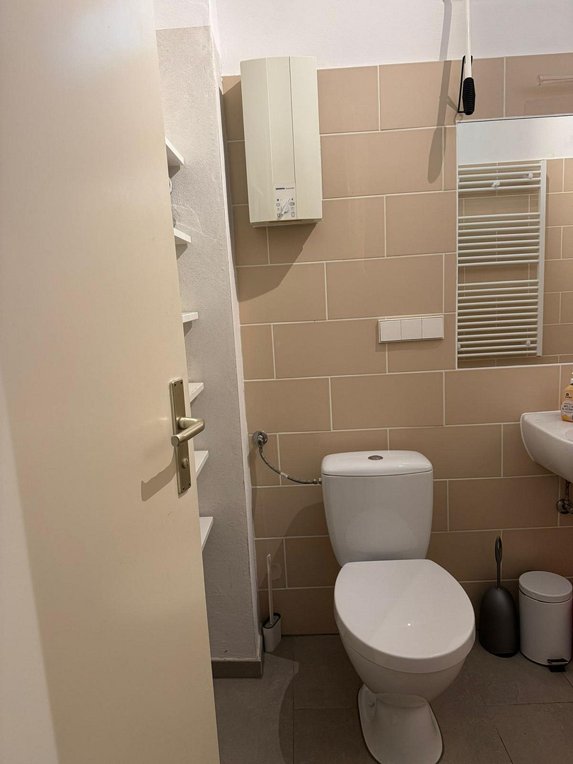Stilvolle 2-Zimmer-Wohnung mit klassischem Altbaucharme – Stettiner Straße 30, 13357 Berlin(Gesundbrunnen) – Vorschaubild 12