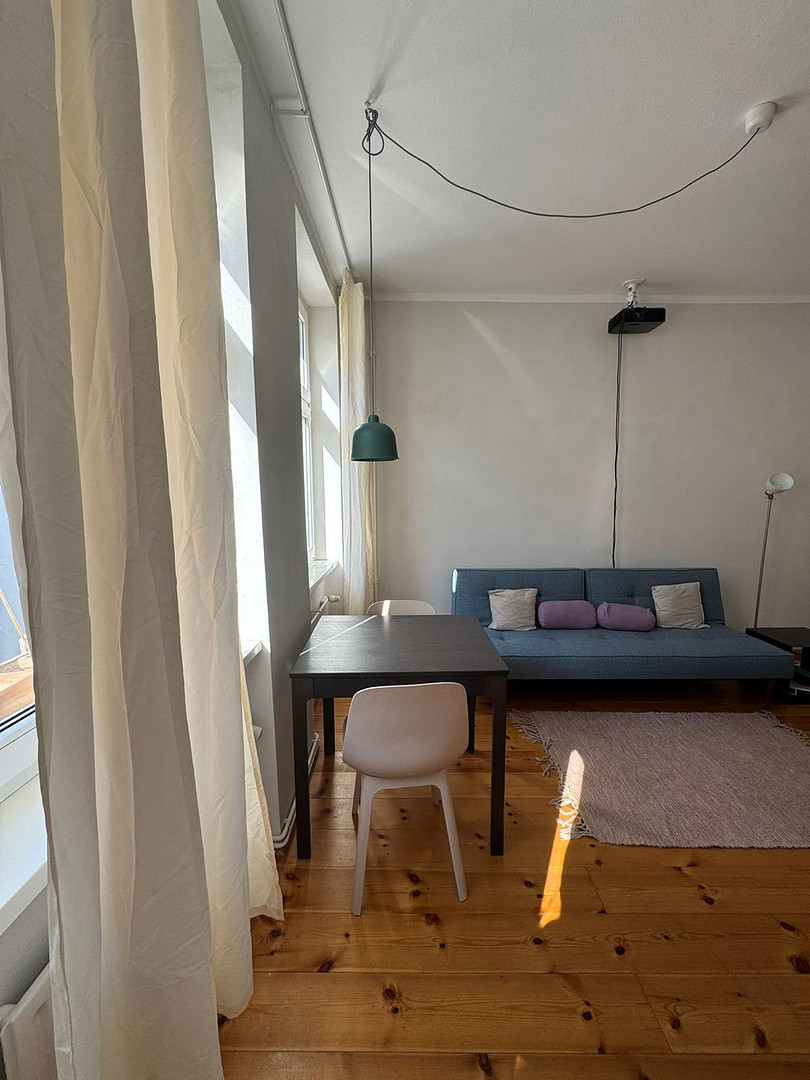 Stilvolle 2-Zimmer-Wohnung mit klassischem Altbaucharme – Stettiner Straße 30, 13357 Berlin(Gesundbrunnen) – Vorschaubild 2