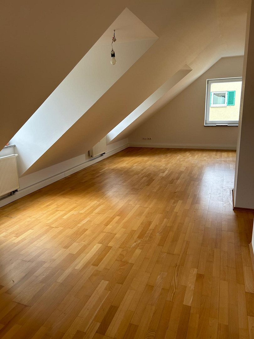Renovierte 3-Zimmer-Dachgeschosswohnung (WG geeignet) – Einhornalle 41, 81377 München(Sendling-Westpark) – Vorschaubild 5