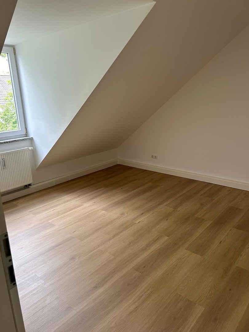 Renovierte 3-Zimmer-Dachgeschosswohnung (WG geeignet) – Einhornalle 41, 81377 München(Sendling-Westpark) – Vorschaubild 7