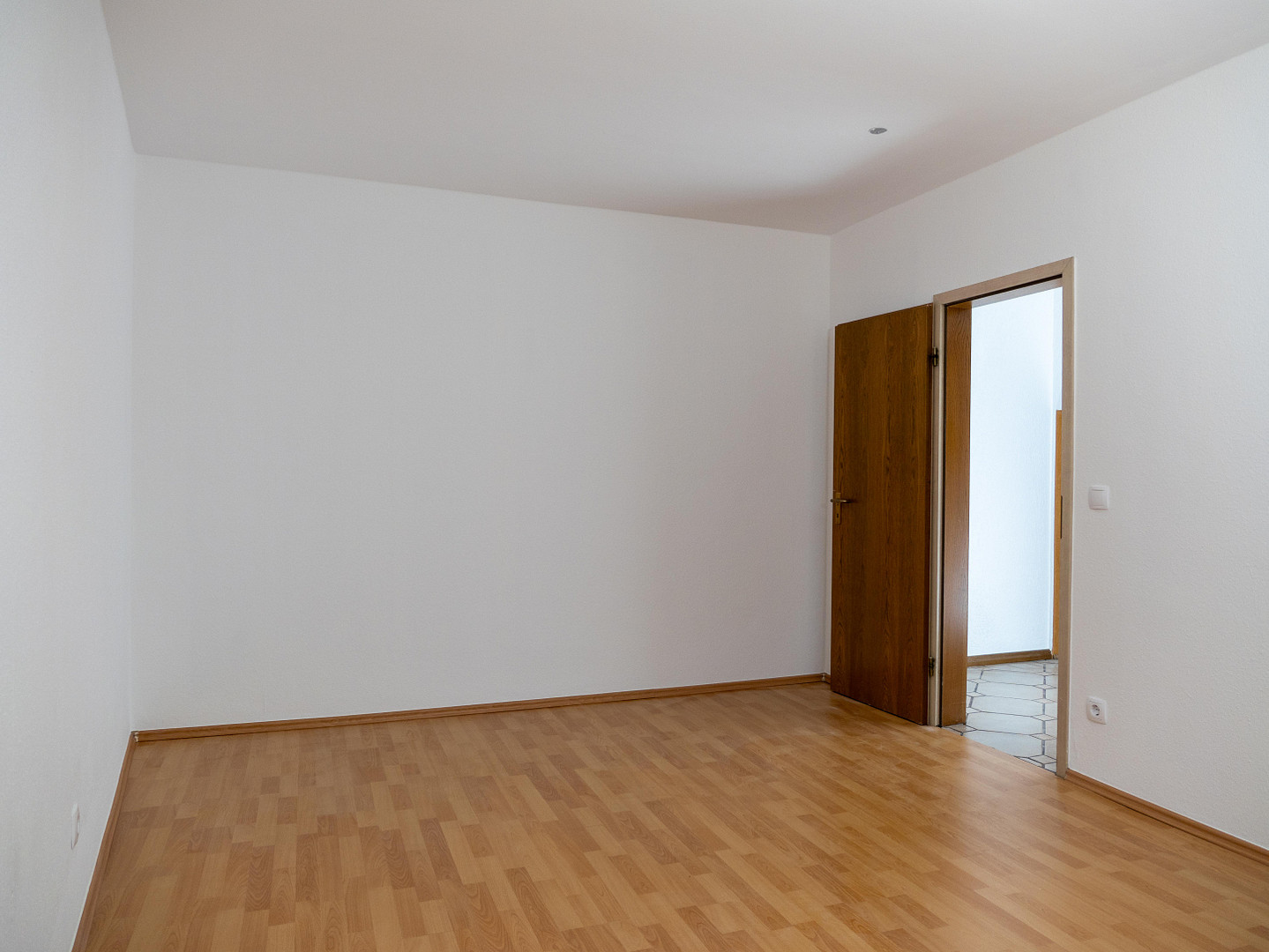 Renovierte 4-Zimmerwohnung in Duisburg-Mittelmeiderich demnächst zu vermieten – Burgstraße 20, 47137 Duisburg(Mittelmeiderich) – Vorschaubild 10