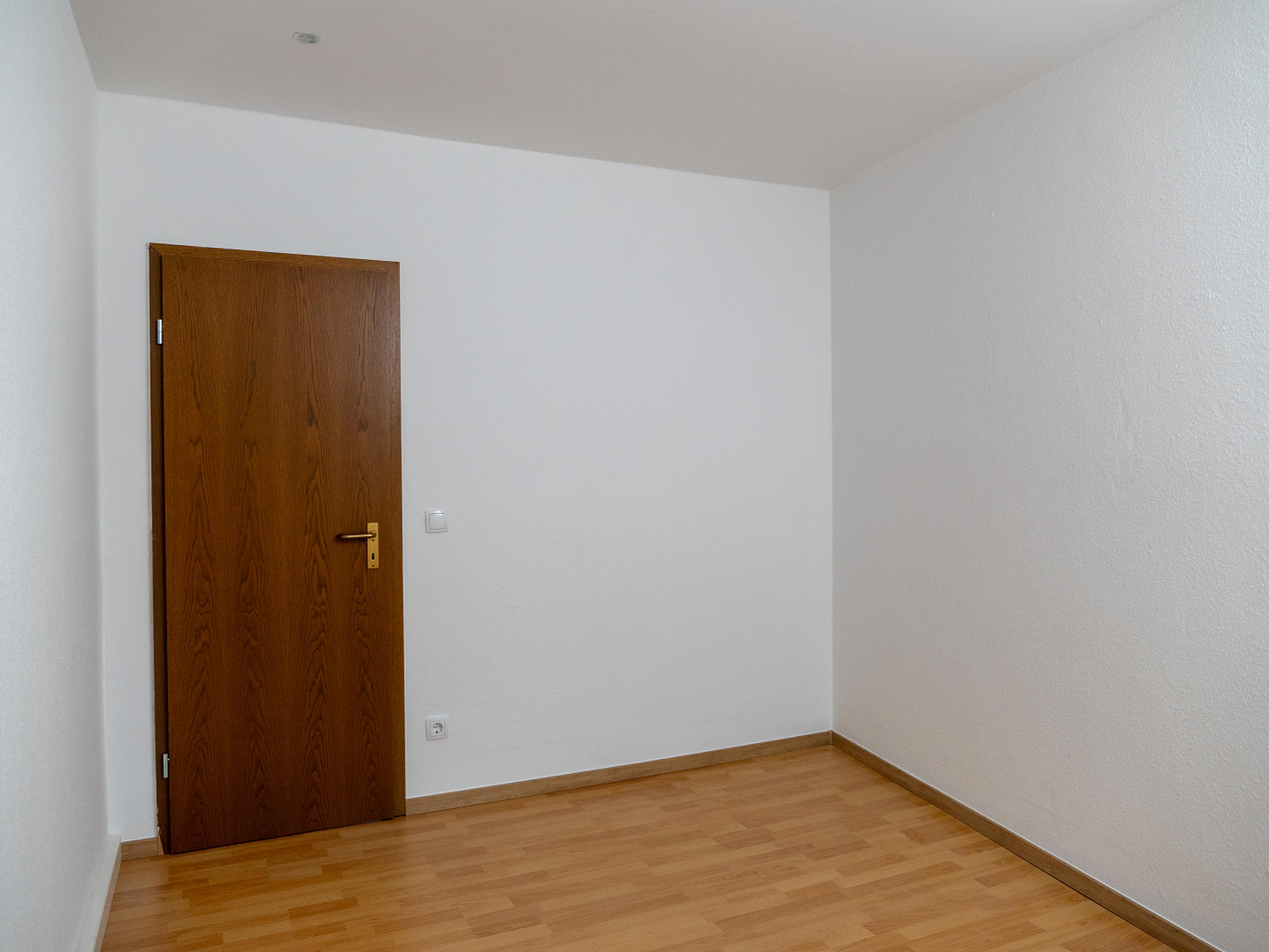 Renovierte 4-Zimmerwohnung in Duisburg-Mittelmeiderich demnächst zu vermieten – Burgstraße 20, 47137 Duisburg(Mittelmeiderich) – Vorschaubild 14