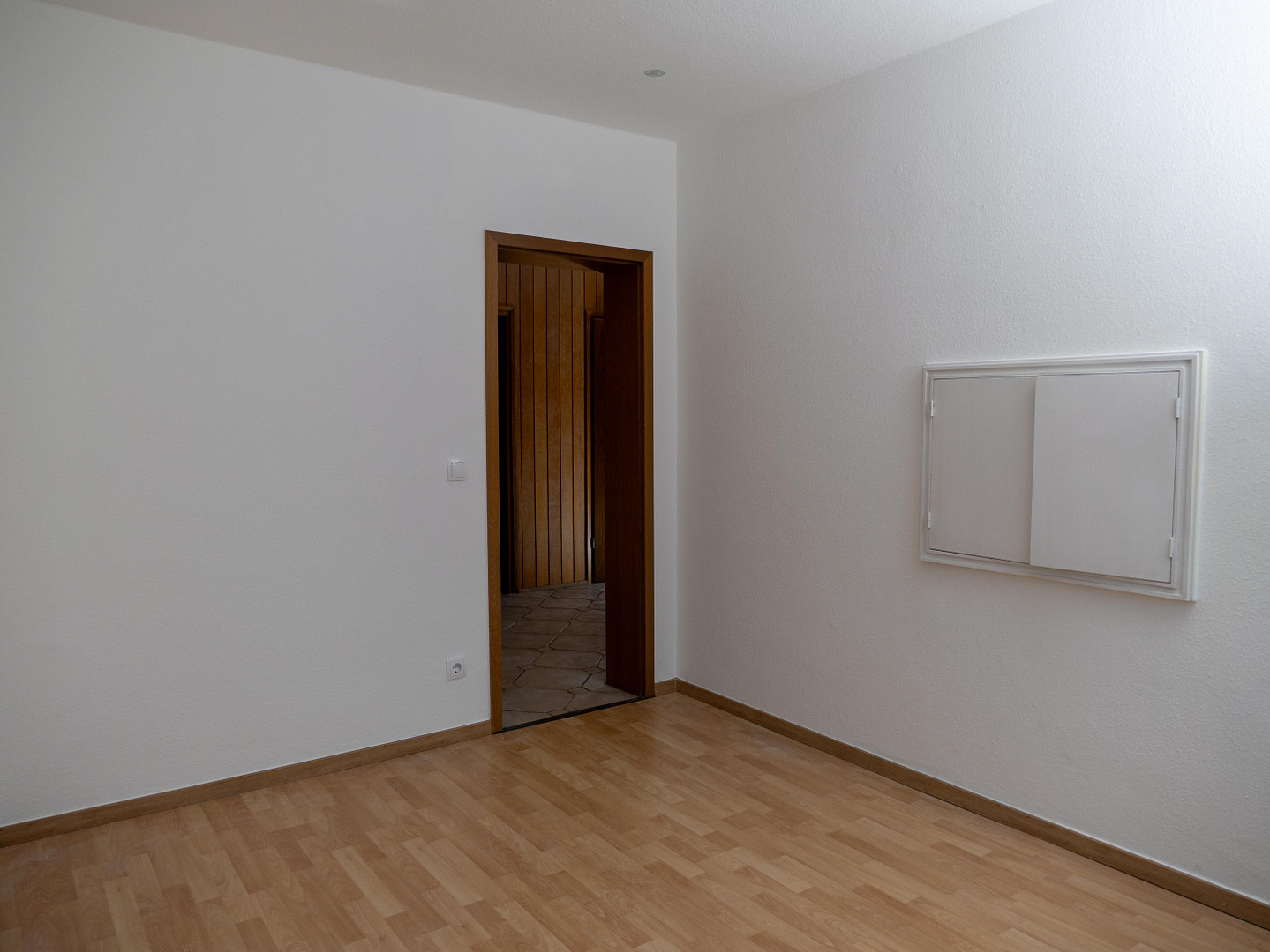 Renovierte 4-Zimmerwohnung in Duisburg-Mittelmeiderich demnächst zu vermieten – Burgstraße 20, 47137 Duisburg(Mittelmeiderich) – Vorschaubild 16