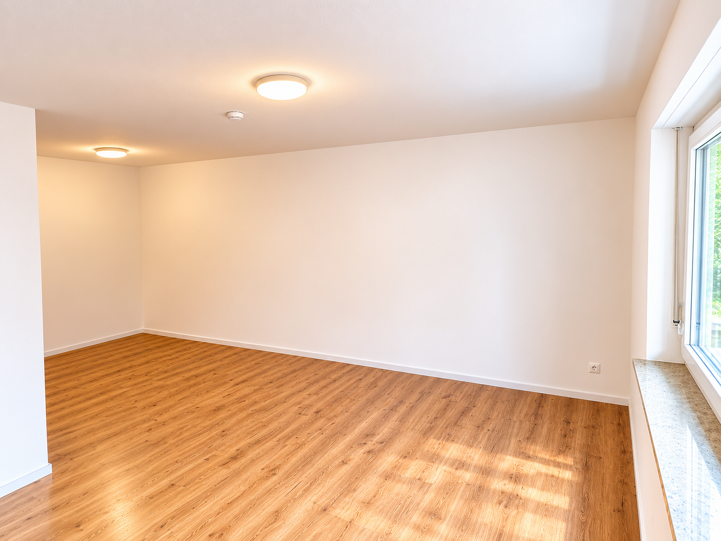 Frisch renovierte 1-Zimmer-Wohnung mit großem Südbalkon, EBK, Stellplatz u. Aufzug – Friedrich-Ebert-Straße 45, 93051 Regensburg(Großprüf.-Dechbetten-Königswiesen) – Vorschaubild 6