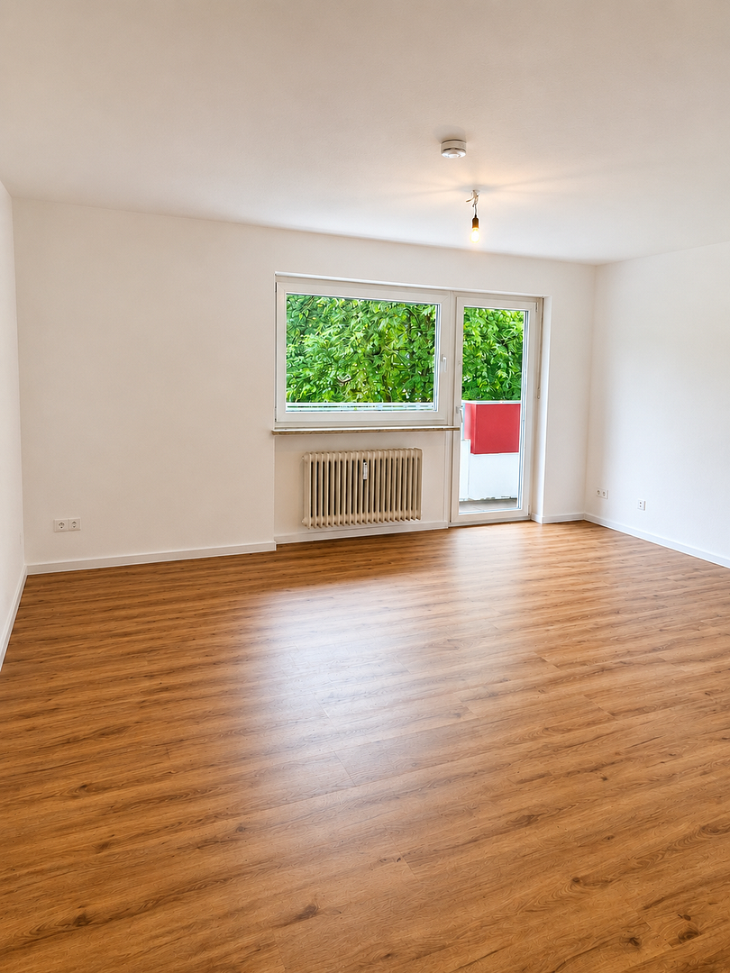 Frisch renovierte 1-Zimmer-Wohnung mit großem Südbalkon, EBK, Stellplatz u. Aufzug – Friedrich-Ebert-Straße 45, 93051 Regensburg(Großprüf.-Dechbetten-Königswiesen) – Vorschaubild 4