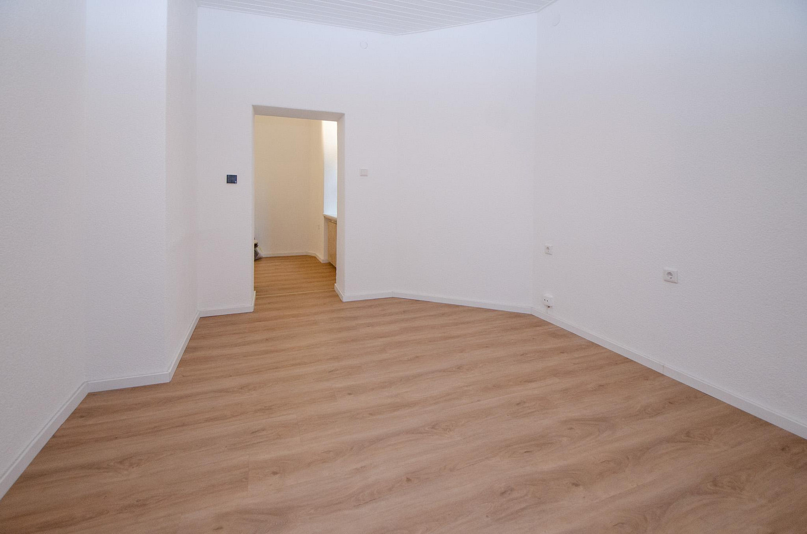 Provisionsfrei: Renovierte 2-Zi.-Altbauwohnung in der Schulstraße – Schulstr. 43, 80634 München(Neuhausen) – Vorschaubild 8