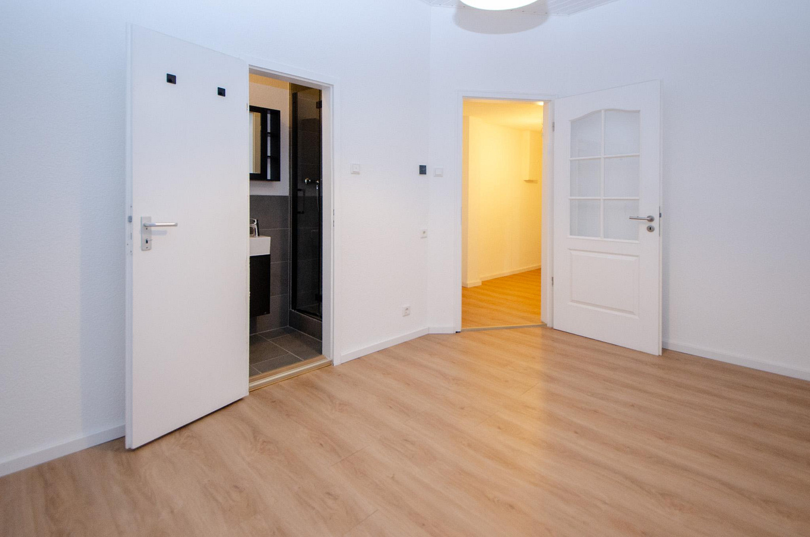 Provisionsfrei: Renovierte 2-Zi.-Altbauwohnung in der Schulstraße – Schulstr. 43, 80634 München(Neuhausen) – Vorschaubild 16