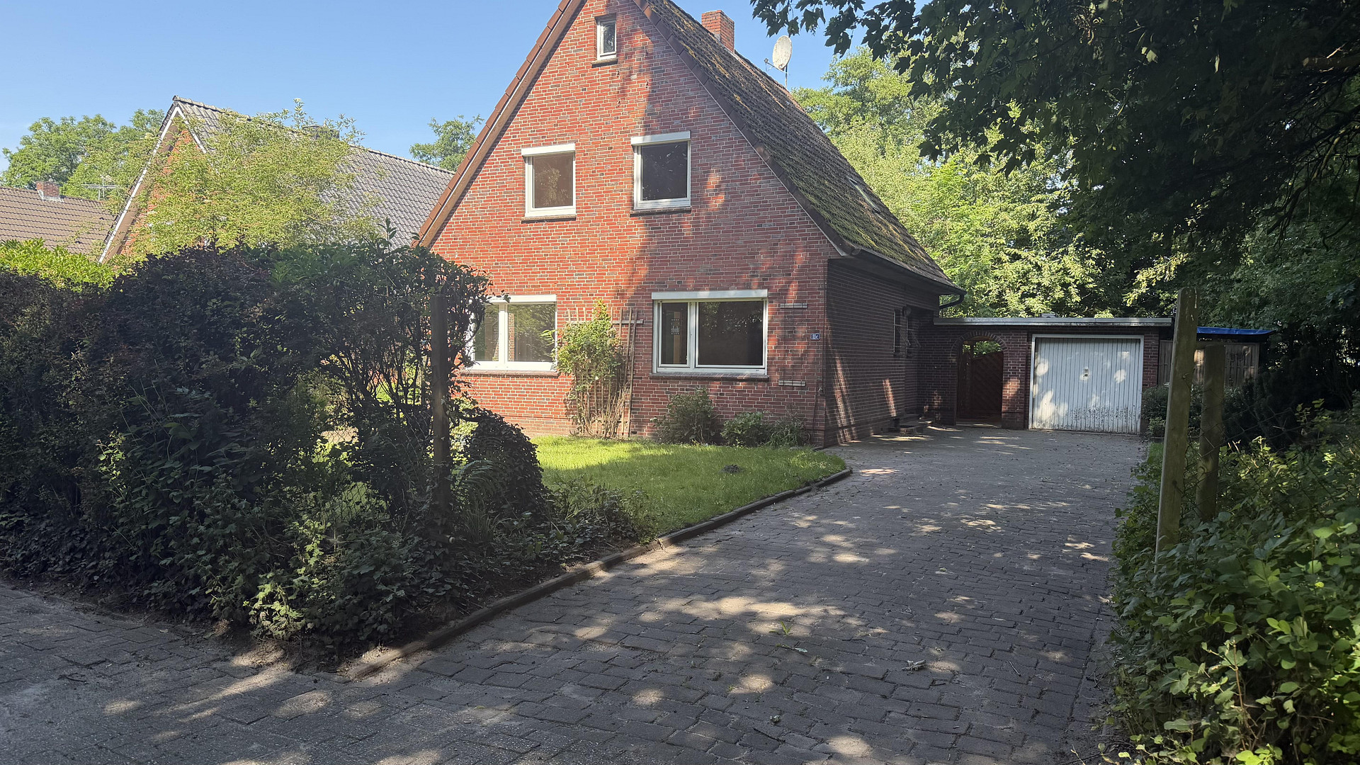 Solides Einfamilienhaus auf großzügigem Eigentumsgrundstück – Roffhausener Landstraße 11c, 26419 Schortens – Vorschaubild 2