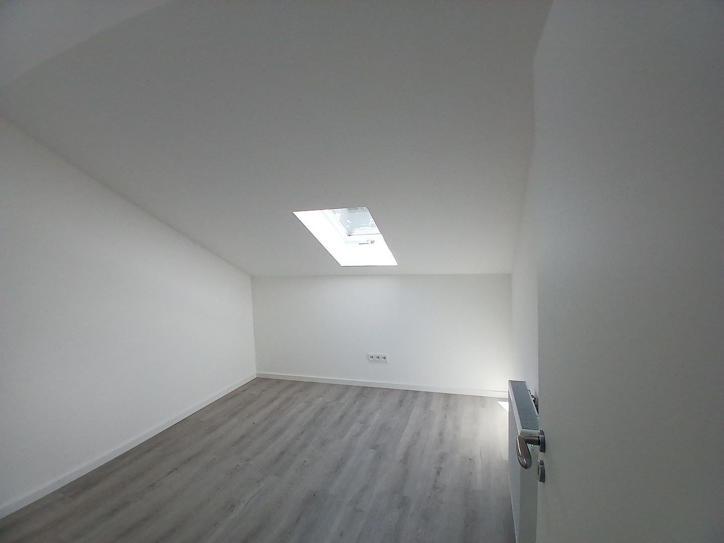 Saniertes Einfamilienhaus in Klein-Winternheim ( Mainz ) zu verkaufen – Klein-Winternheim – Vorschaubild 32