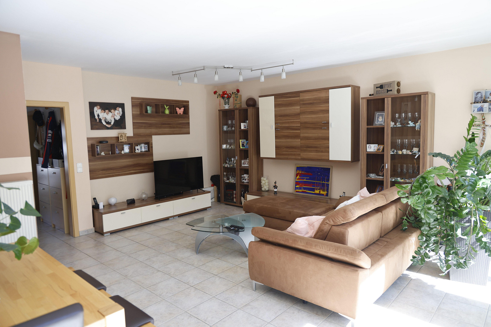 Gepflegtes Reihenmittelhaus mit großer Terrasse und voll unterkellert – Oppenheim – Vorschaubild 4