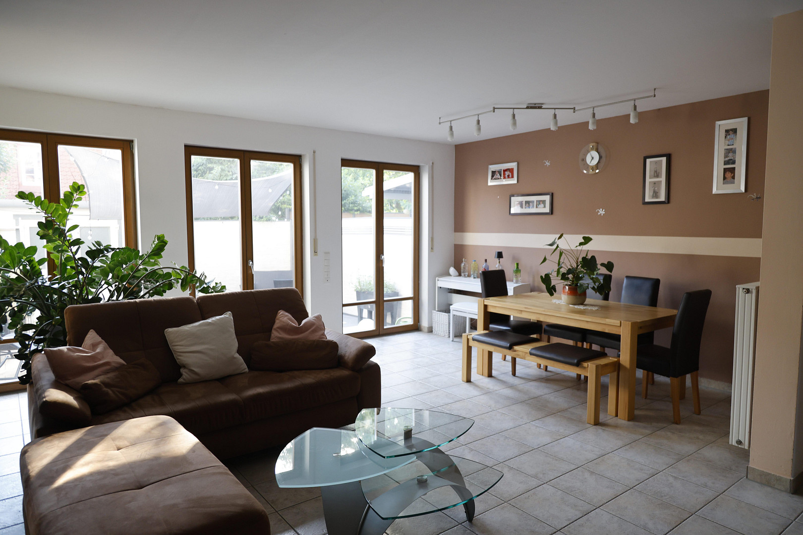 Gepflegtes Reihenmittelhaus mit großer Terrasse und voll unterkellert – Oppenheim – Vorschaubild 2