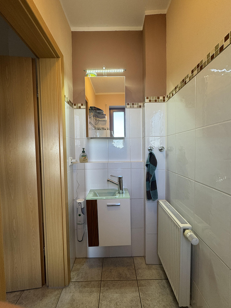 Gepflegtes Reihenmittelhaus mit großer Terrasse und voll unterkellert – Oppenheim – Vorschaubild 16