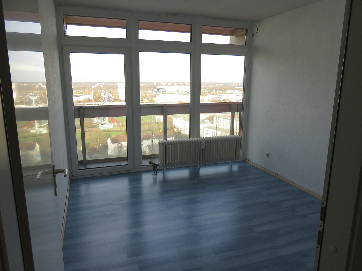 Schöne Penthouse ETW 16. Stock; Schwimmbad & Sauna – Am Mühlengraben 24, 38440 Wolfsburg – Vorschaubild 7