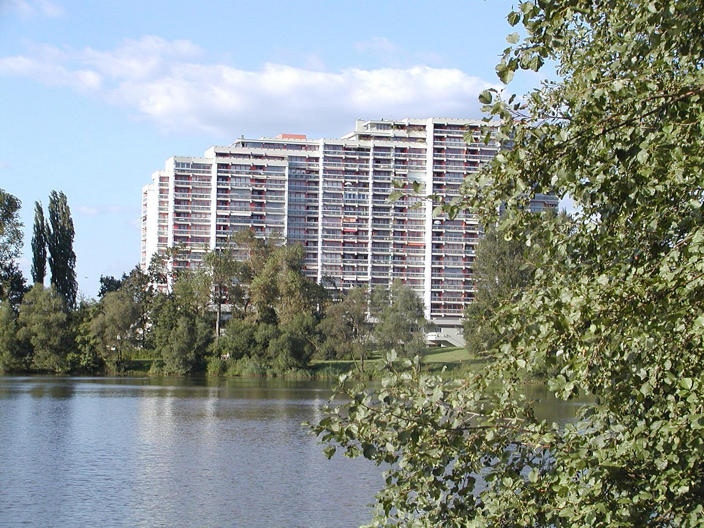 Schöne Penthouse ETW 16. Stock; Schwimmbad & Sauna