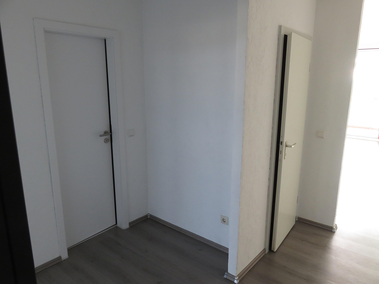 Schöne Penthouse ETW 16. Stock; Schwimmbad & Sauna – Am Mühlengraben 24, 38440 Wolfsburg – Vorschaubild 5