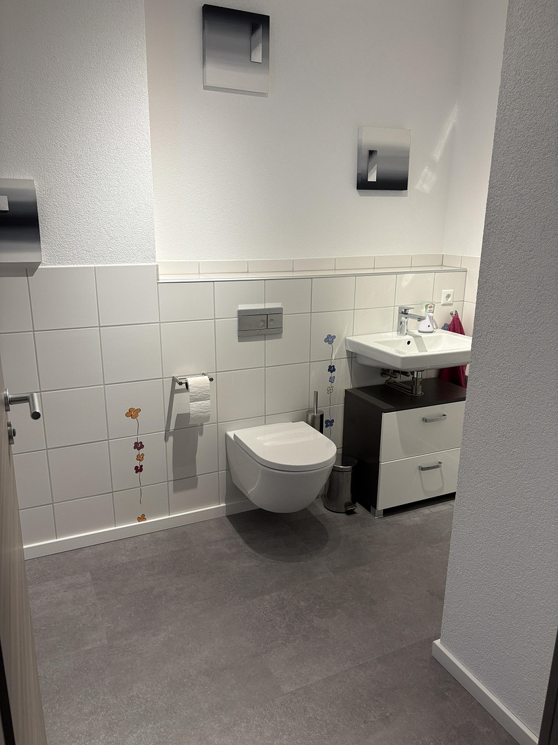 Modernes Schwörer-Einfamilienhaus mit Smart Home, PV-Anlage und großem Grundstück in Gosheim – Auf Strieglen 2, 78559 Gosheim – Vorschaubild 12