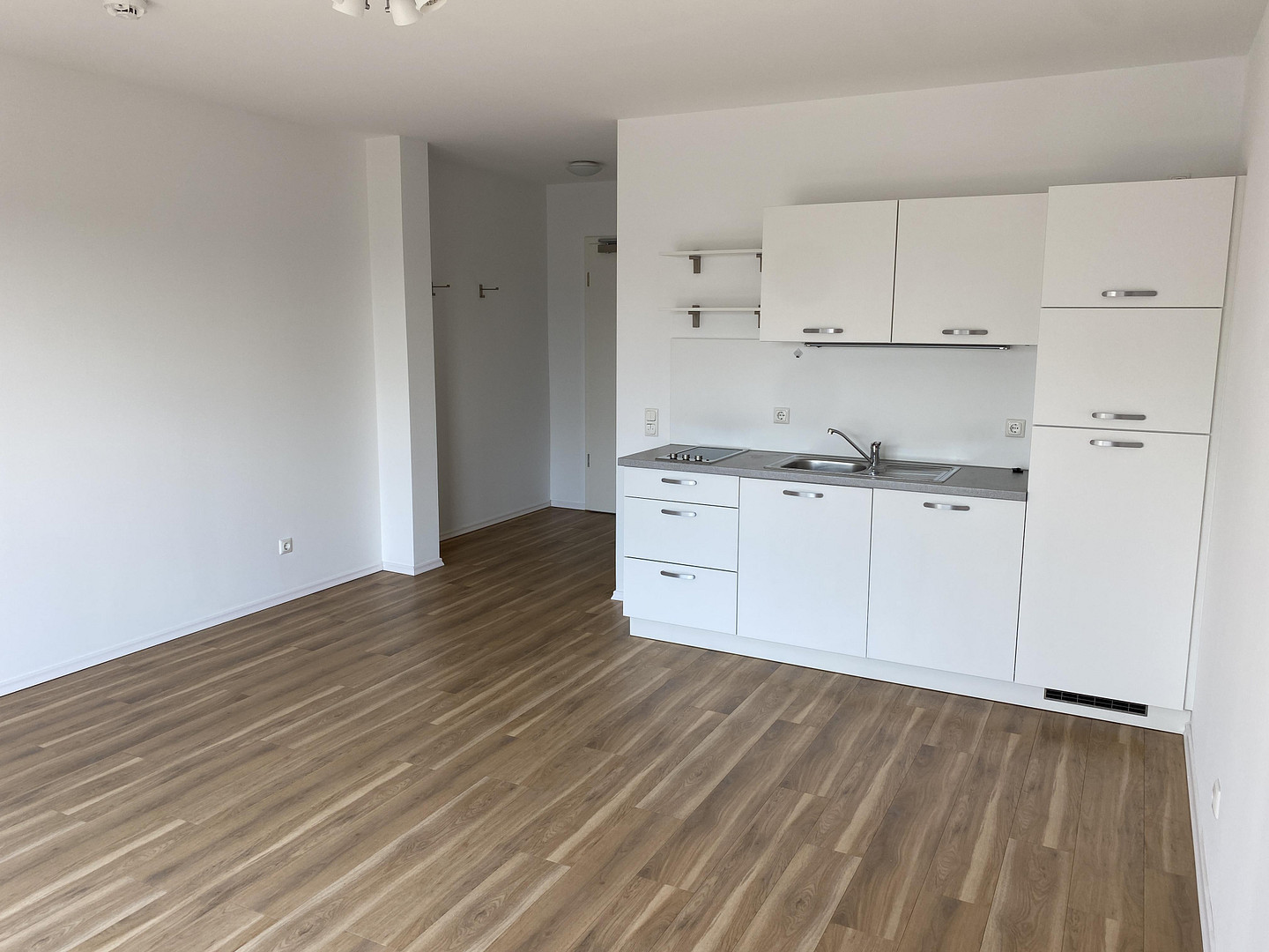 1-Zimmer-Apartment 35qm stadtnah mit großer Süd/West-Dachterrasse – provisionsfrei – 85049 Ingolstadt – Vorschaubild 2