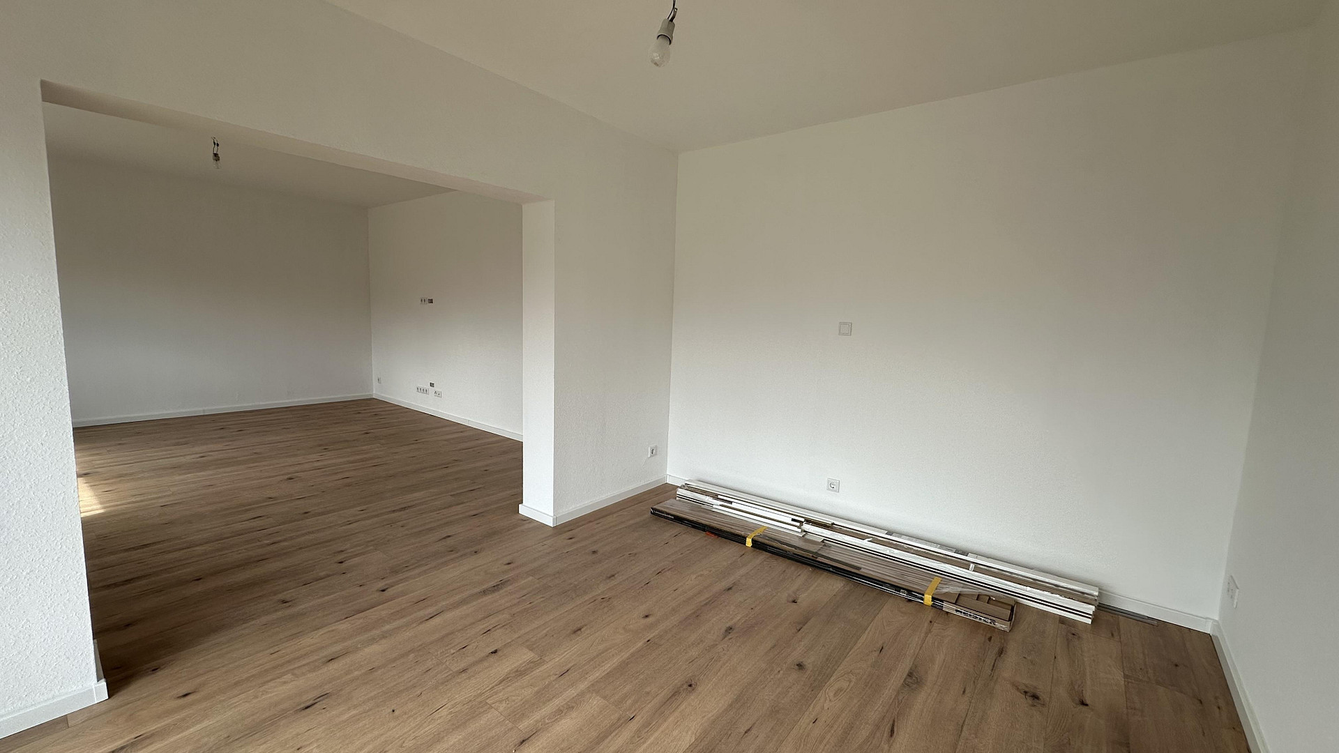 Moderne 4-Zimmer-Wohnung mit großer Dachterrasse, Einbauküche und Stellplatz – Österreicher Weg 27, 33102 Paderborn – Vorschaubild 6
