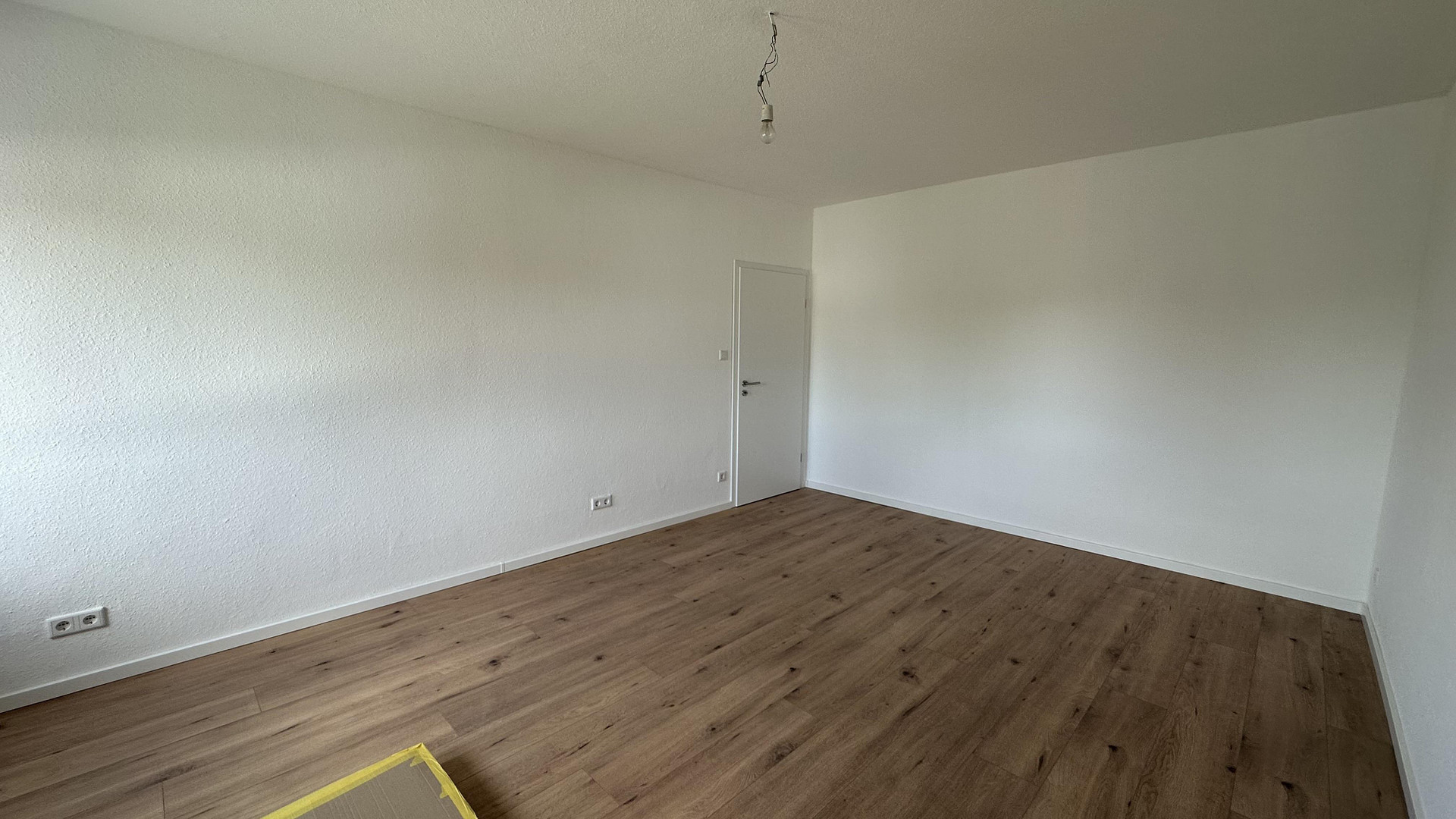 Moderne 4-Zimmer-Wohnung mit großer Dachterrasse, Einbauküche und Stellplatz – Österreicher Weg 27, 33102 Paderborn – Vorschaubild 10
