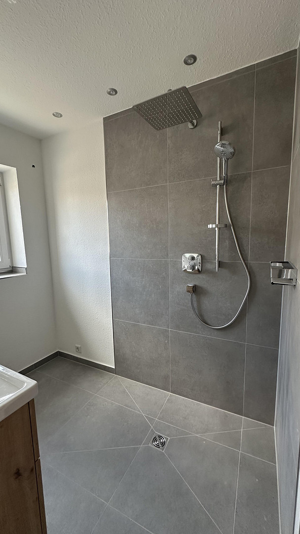 Moderne 4-Zimmer-Wohnung mit großer Dachterrasse, Einbauküche und Stellplatz – Österreicher Weg 27, 33102 Paderborn – Vorschaubild 14