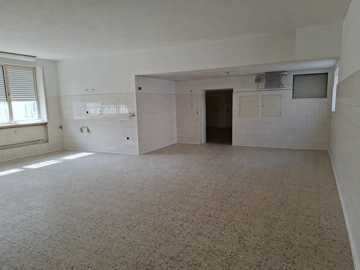 Wohn-/Geschäftshaus mit 2 Wohneinheiten, ehem. Bäckereifachgeschäft und Gewerbe-/Nutzflächen – Tassilostraße 7, 85126 Münchsmünster – Vorschaubild 46