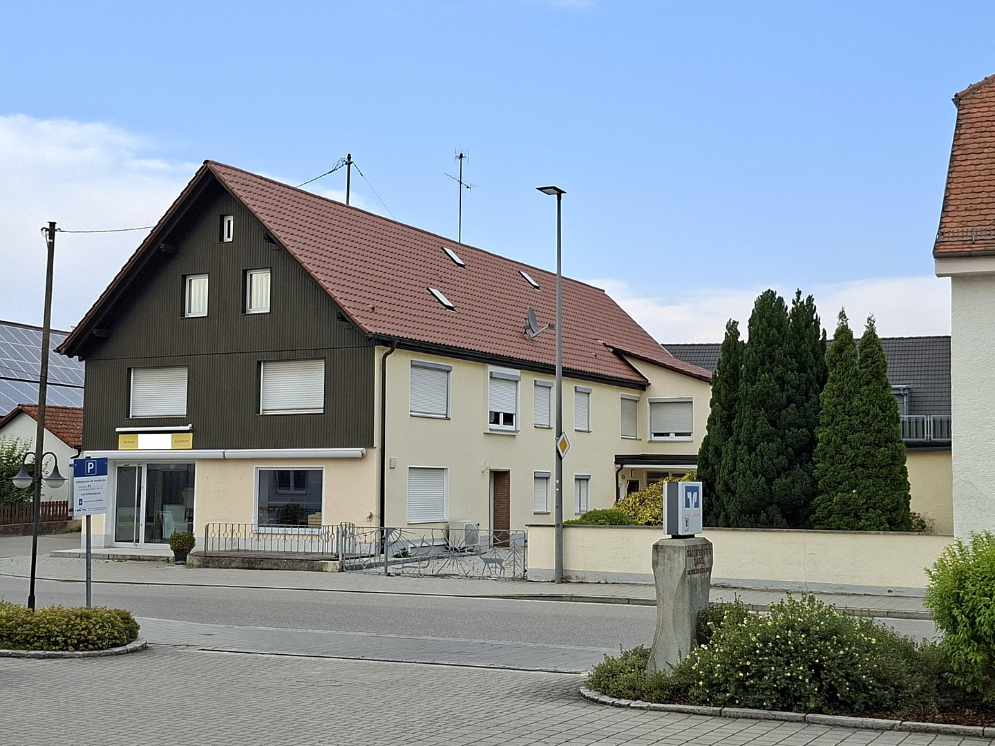 Wohn-/Geschäftshaus mit 2 Wohneinheiten, ehem. Bäckereifachgeschäft und Gewerbe-/Nutzflächen – Tassilostraße 7, 85126 Münchsmünster – Vorschaubild 4