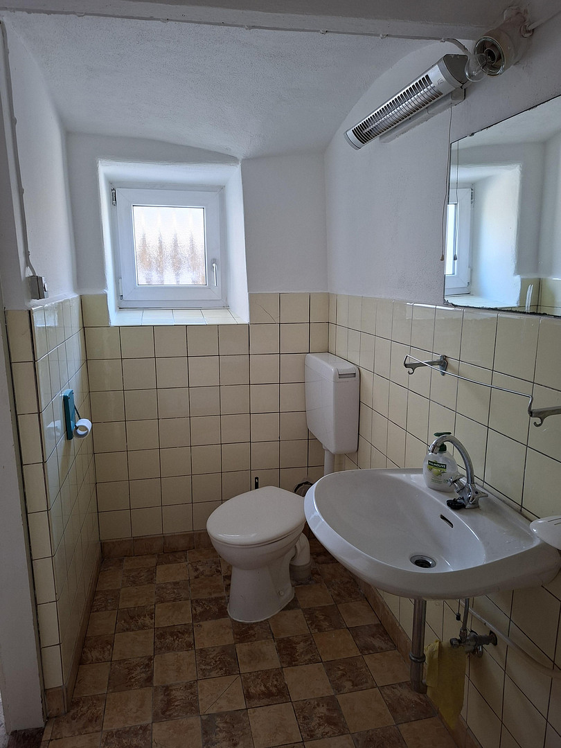 Wohn-/Geschäftshaus mit 2 Wohneinheiten, ehem. Bäckereifachgeschäft und Gewerbe-/Nutzflächen – Tassilostraße 7, 85126 Münchsmünster – Vorschaubild 6