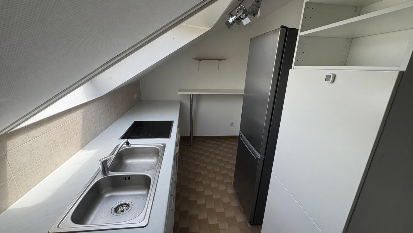 Helle 2-Zimmer-Dachgeschosswohung mit großem Balkon & schöner Ausicht – Rilkestraße 37, 72760 Reutlingen-Betzingen(Betzingen) – Vorschaubild 9