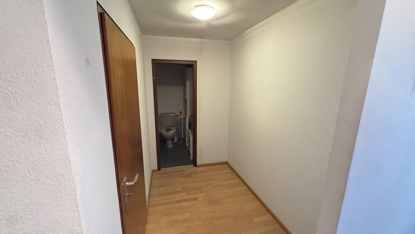 Helle 2-Zimmer-Dachgeschosswohung mit großem Balkon & schöner Ausicht – Rilkestraße 37, 72760 Reutlingen-Betzingen(Betzingen) – Vorschaubild 10