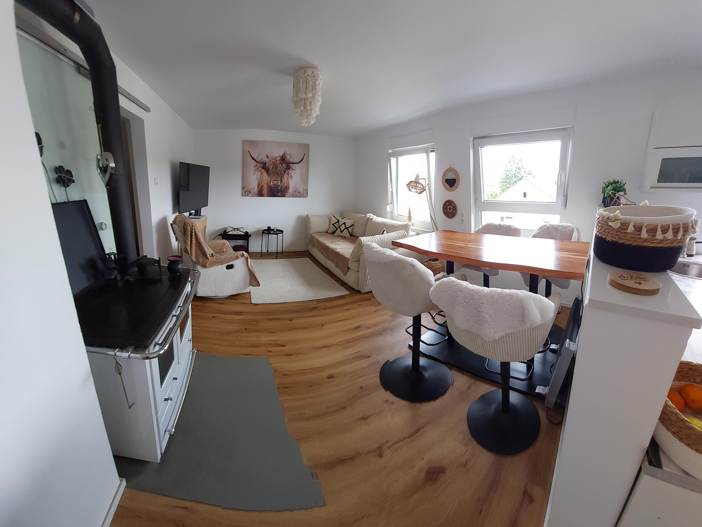 Wohnen wie im Haus: 4,5-Zimmer-Maisonette mit Garten, Sauna, Garage und Aussicht bis zum Funkturm – Egerlandstraße 17, 76228 Karlsruhe(Grünwettersbach) – Vorschaubild 2