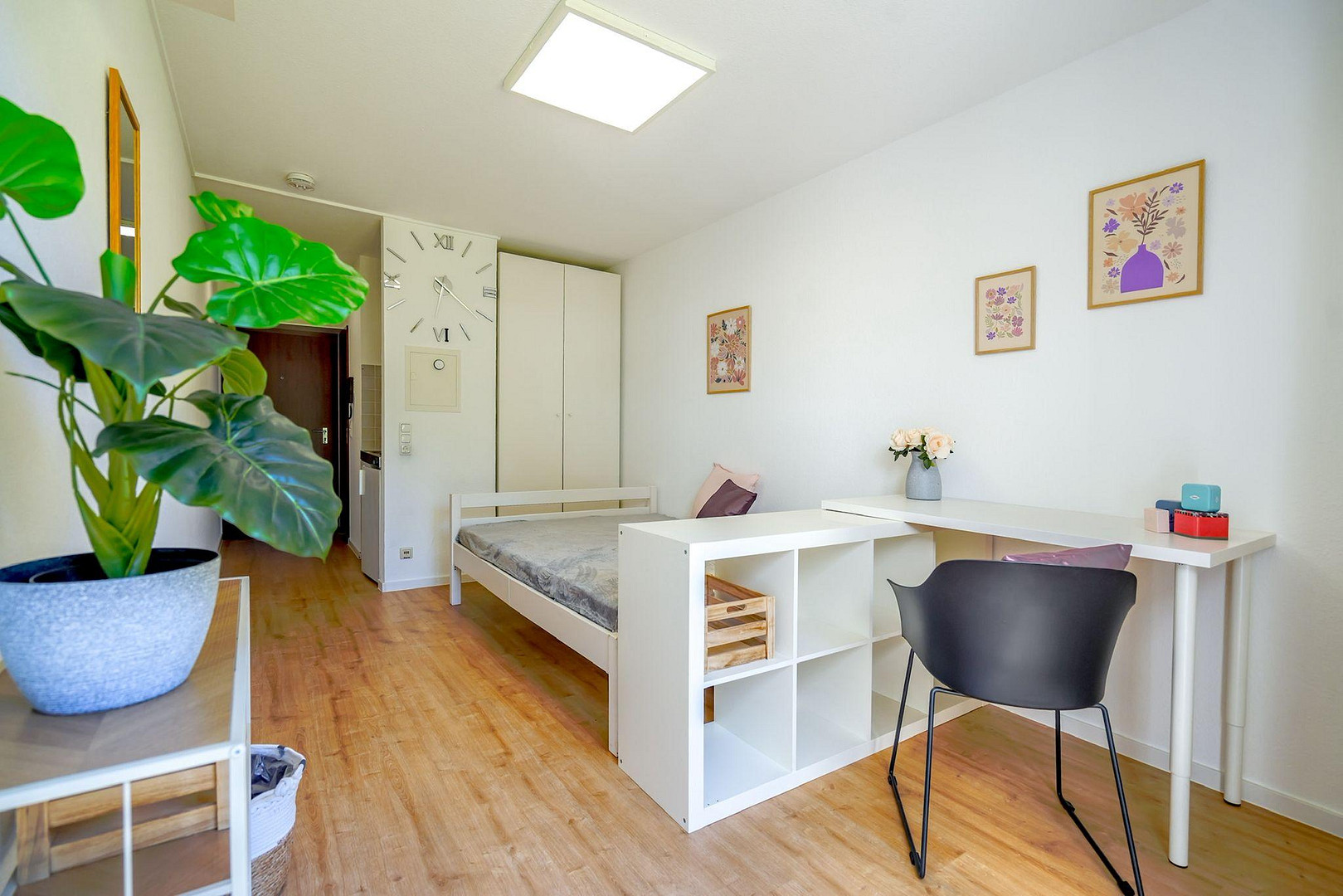 Rendite-Knaller in Bestlage! Gepflegtes 1-Zimmer-Apartment in Pforzheim-Mitte – Pforzheim – Vorschaubild 2