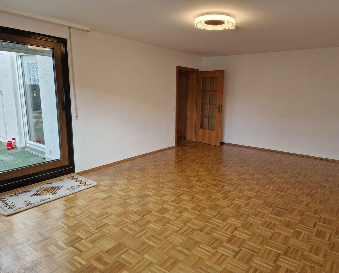 3-Zimmer-Penthouse mit großer Dachterrasse, Aufzug & Garage ohne  Käuferprovision – Mäulenstr.27, 70327 Stuttgart(Untertürkheim) – Vorschaubild 3